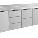 Kühltisch -2 bis +8°C 2330x700x850mm mit 2x Türen, 1x zwei Schubladen und 1x 3 Schubladen