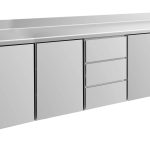 Kühltisch -2 bis +8°C 2330x700x850mm mit 3x Türen und 1x drei Schubladen